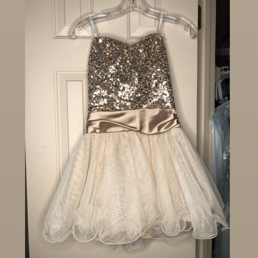 Gold Sequin Prom Homecoming Dress!!